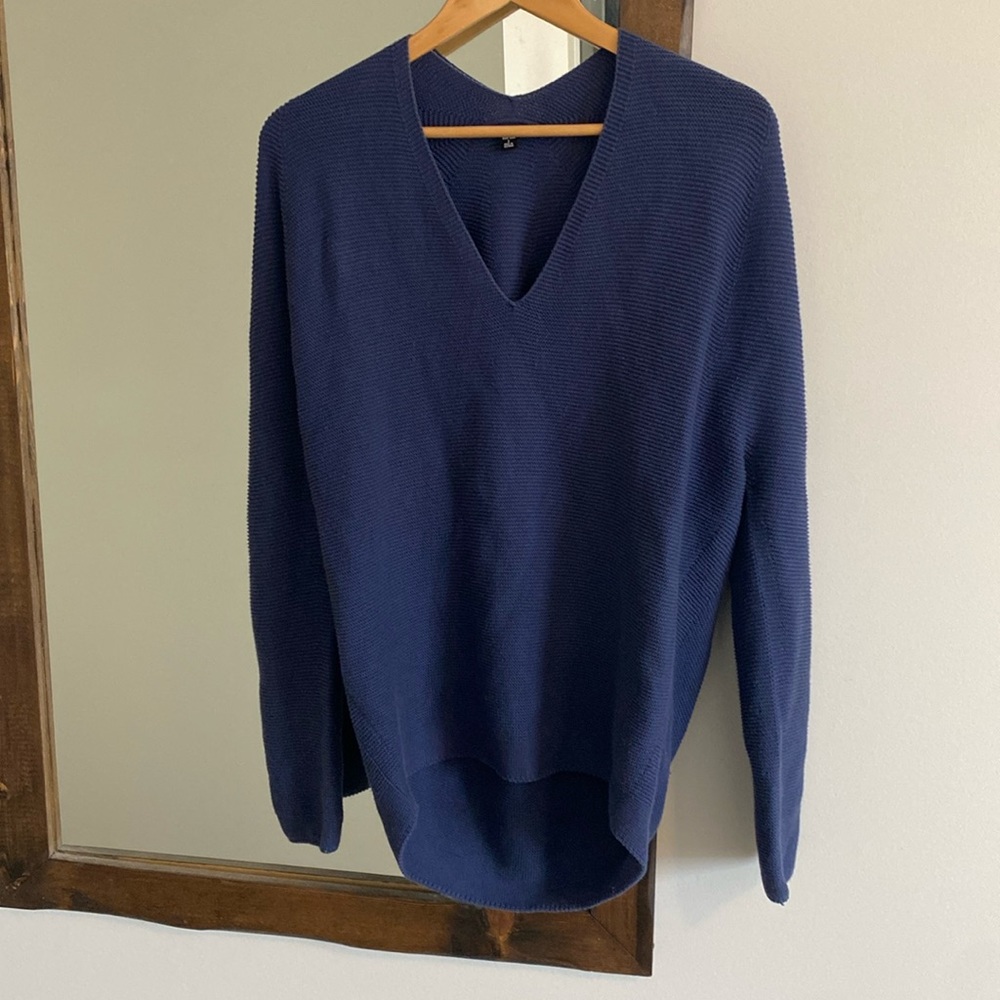Uniqlo baggy over-sized boho v-neck sweater